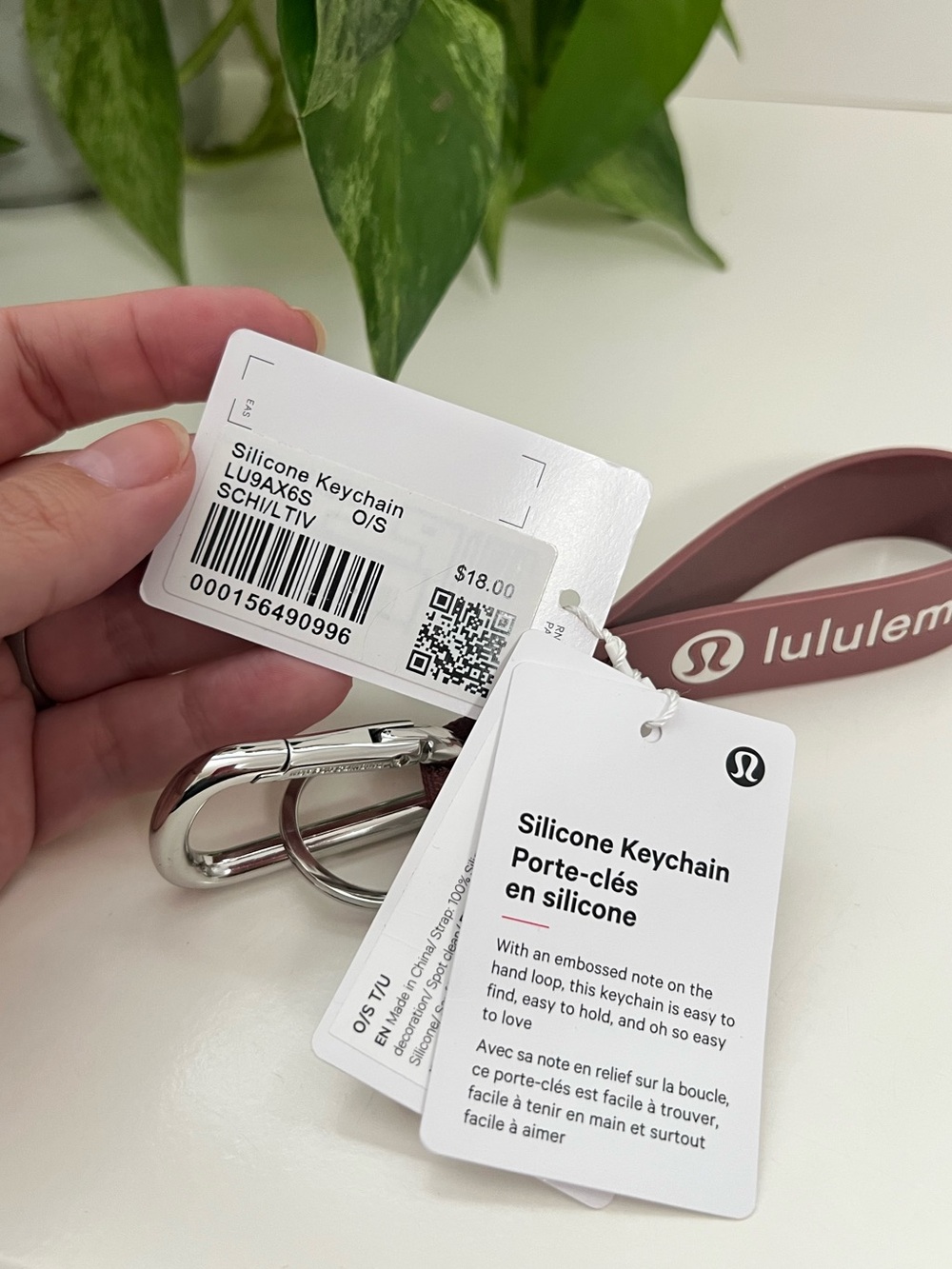 NWT Lululemon Mauve Silicone Keychain - Picture 4 of 6